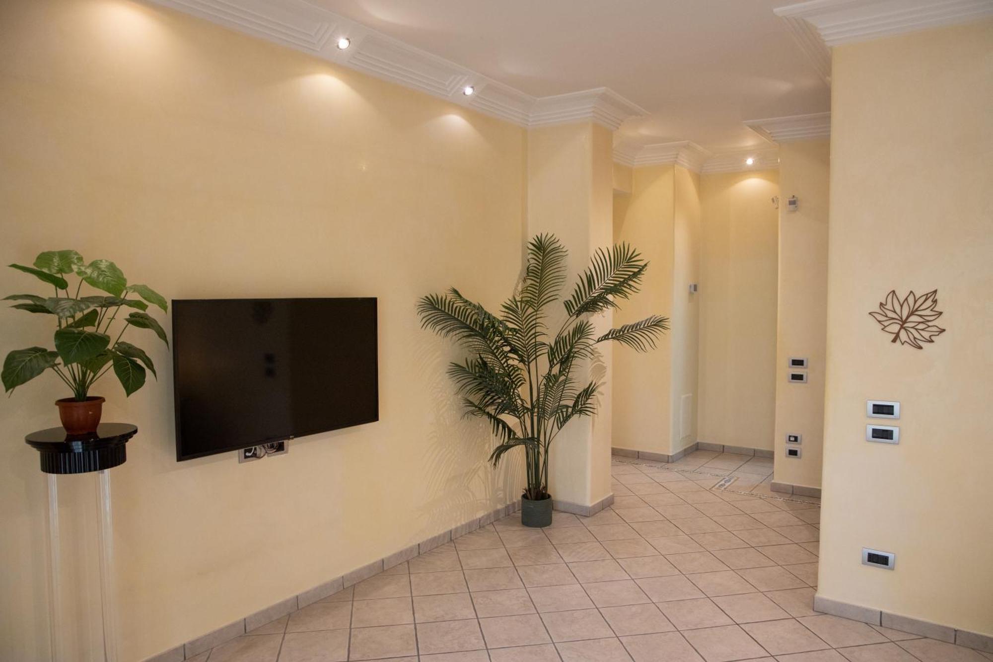נאפולי Holiday House Sabina מראה חיצוני תמונה