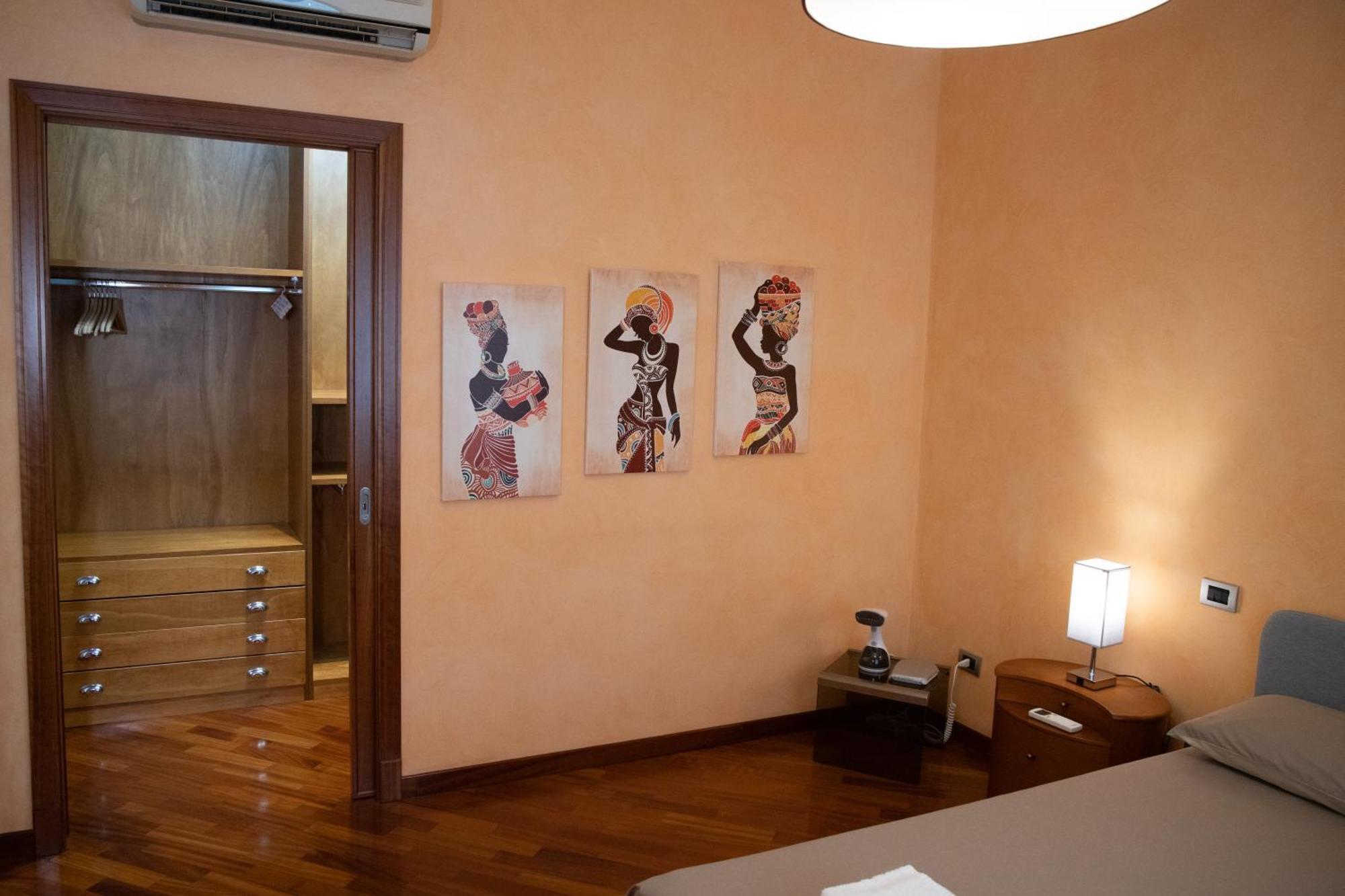 נאפולי Holiday House Sabina מראה חיצוני תמונה